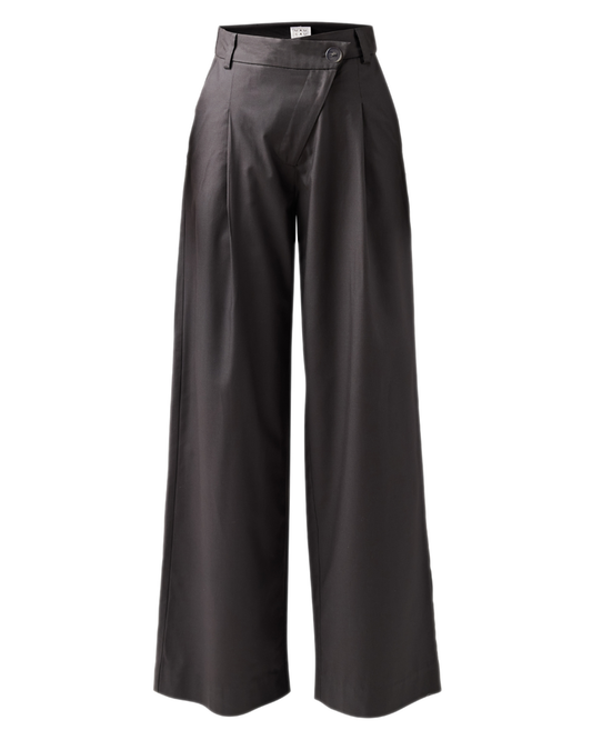 Angle Fly Pants With A Waistband