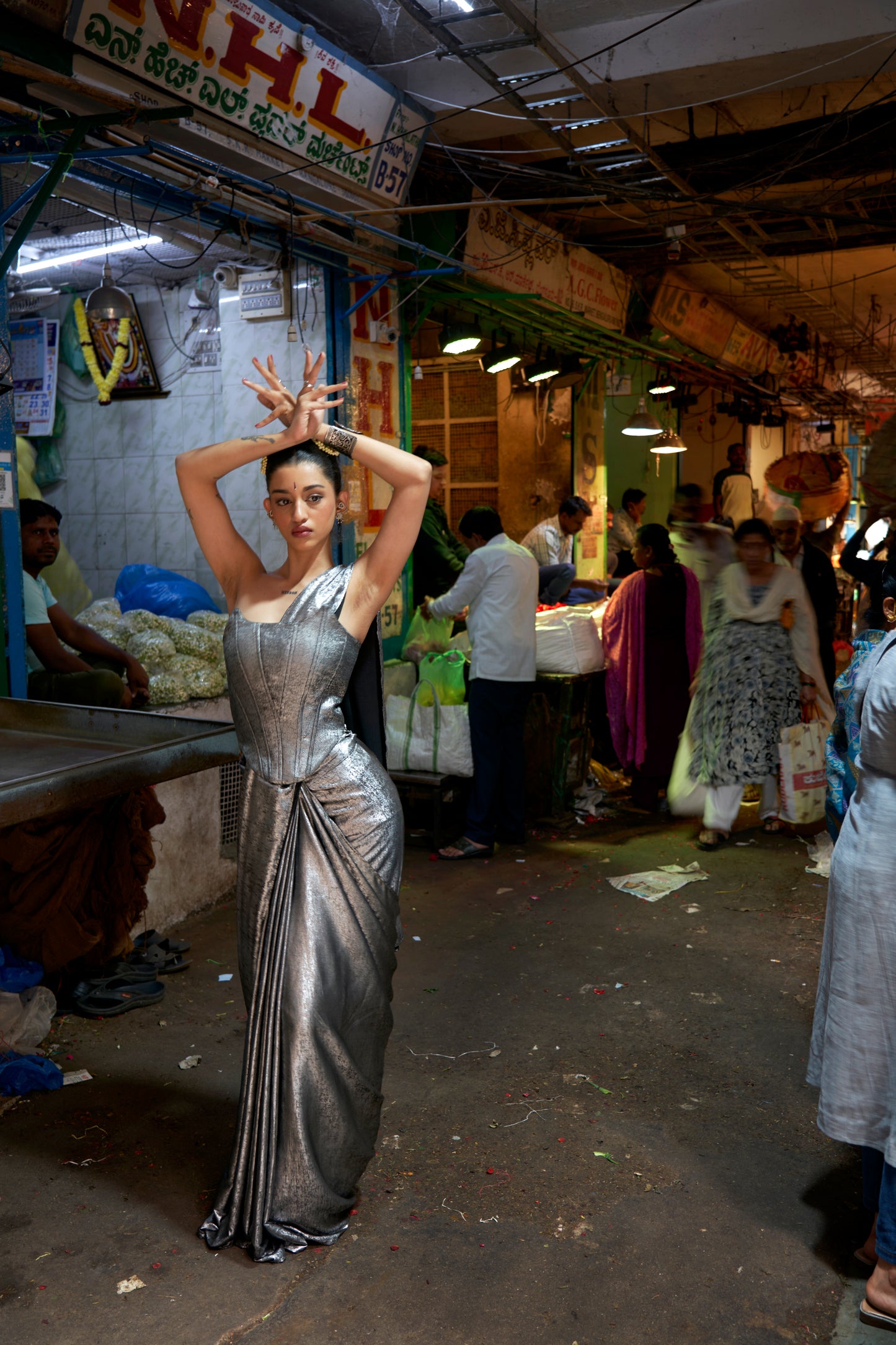 SILVER SHIMMER SAREE